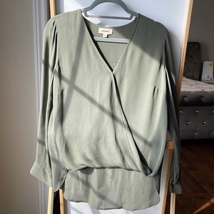 L AGENCE 100% Silk
Kyla Blouse In French Moss